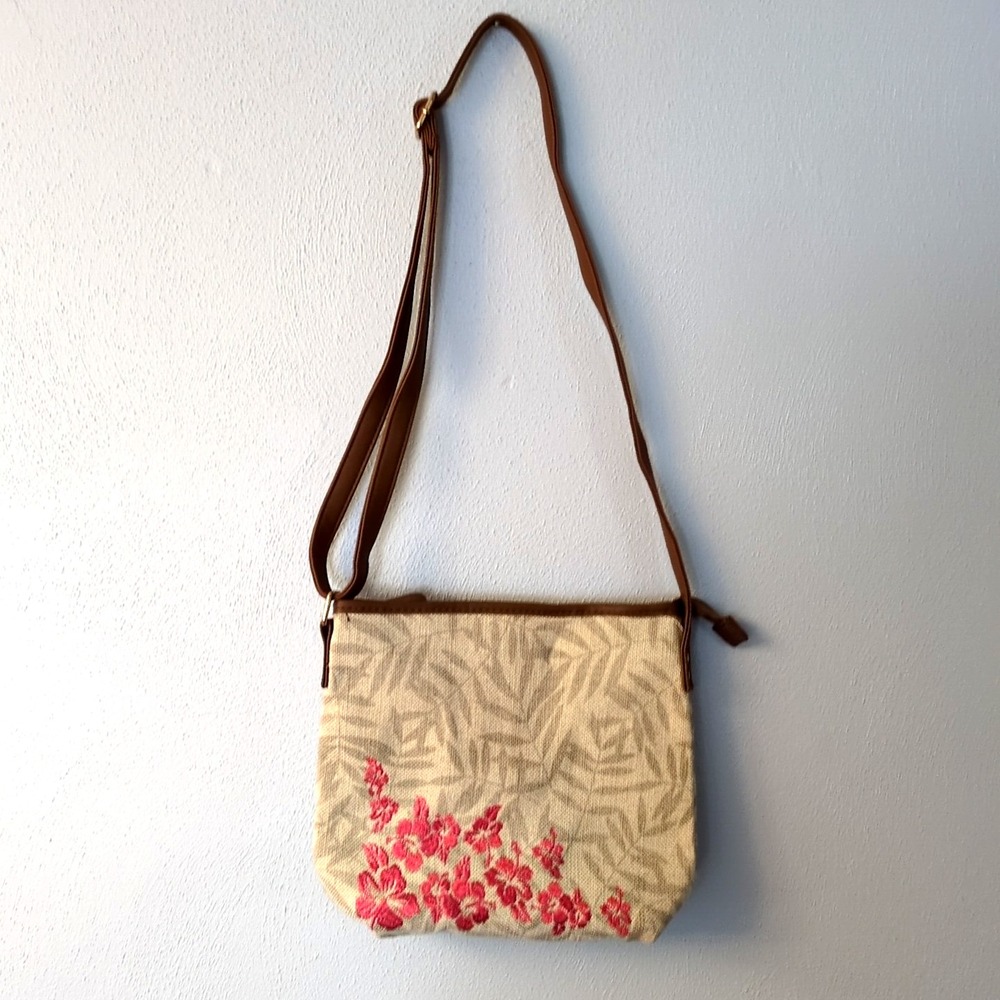 Womens‎ Purse Beige M Shoulder Bag Crossbody Zip Close Adjustable Strap NEW